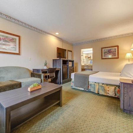 Monmouth College Inn المظهر الخارجي الصورة