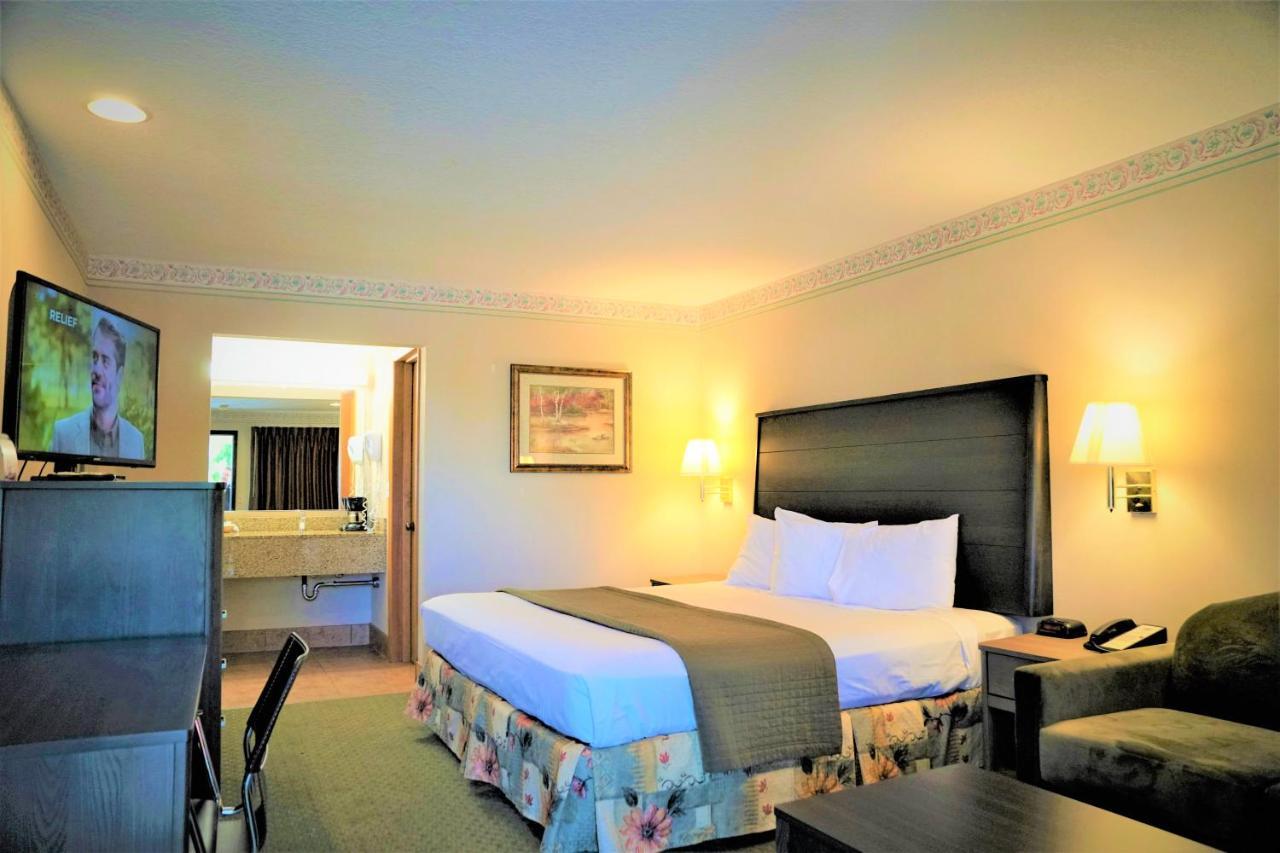 Monmouth College Inn المظهر الخارجي الصورة